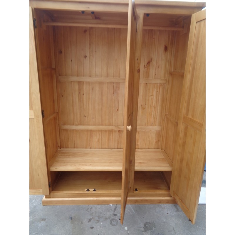 Chunky Pine Triple Wardrobe